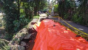 Jalan Sukaresmi – Cilebut Bogor Longsor, Arus Lalu Lintas Dialihkan