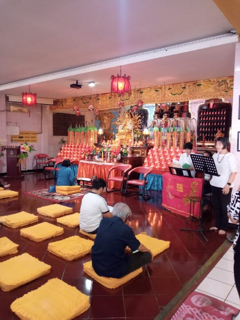 Ummat Buddha Wihara Sasana Santi Gelar Puja Bhakti Hari Suci Khatina