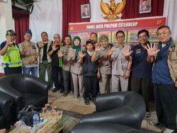 Pengurus Rapi Wilayah 05 Kunjungi Posko Nataru 2022/2023