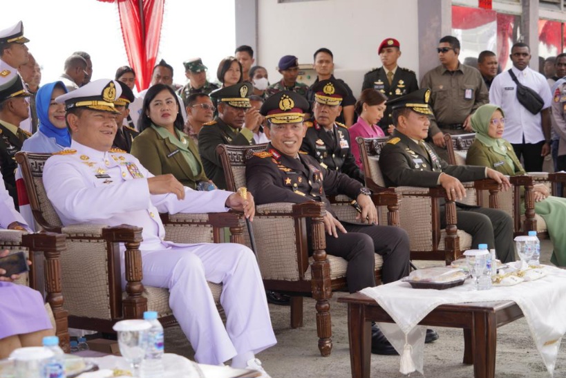 Resmi Perkuat Koarmada III, KRI Teluk Wondama -527